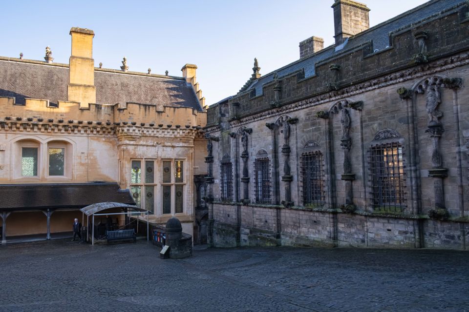 Stirling Castle: Skip-the-Line Guided Tour in Spanish - Arrival Instructions