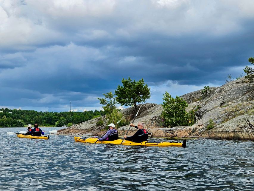 Stockholm: Guided Kayak Tour to Drottningholm Royal Palace - Common questions