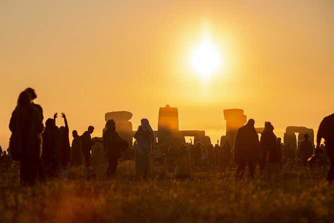 Stonehenge Summer Solstice Tour From London: Sunset or Sunrise Viewing - Celebrate Solstice at Stonehenge