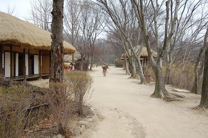 Suwon Hwaseong Fortress and Korean Folk Village Day Tour From Seoul - Traveler Feedback and Recommendations