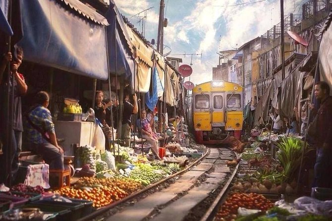 Train Market and Floating Market Half Day Tour - Last Words