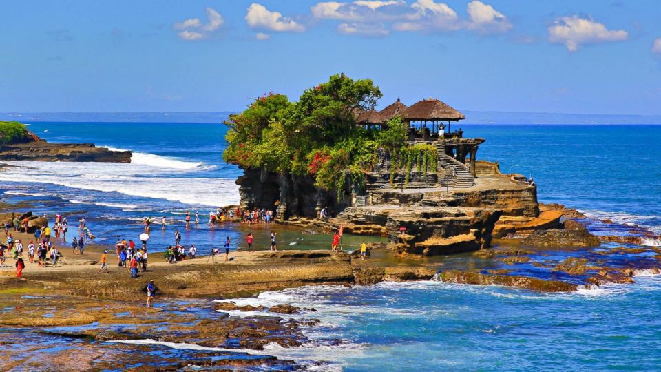 Ubud: Jungle Club, Waterfall, Market, and Tanah Lot Tour - Directions