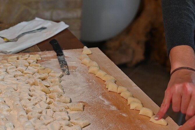 Umbrian Regional and Traditional Cooking Class With Lunch in Assisi - Common questions