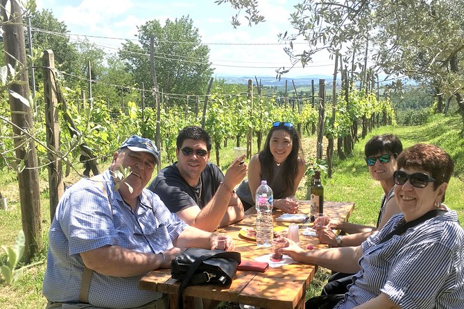 Visit to the Cinta Senese Farm in Montepulciano - Common questions