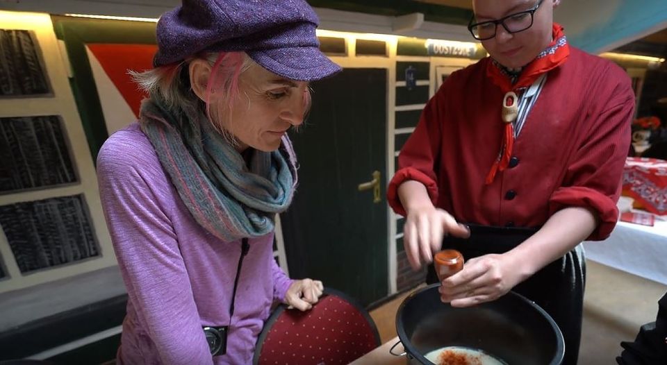 Volendam: 2.5-Hour Cheesemaking Workshop & Clog Making Tour - Cheese Making Process Overview