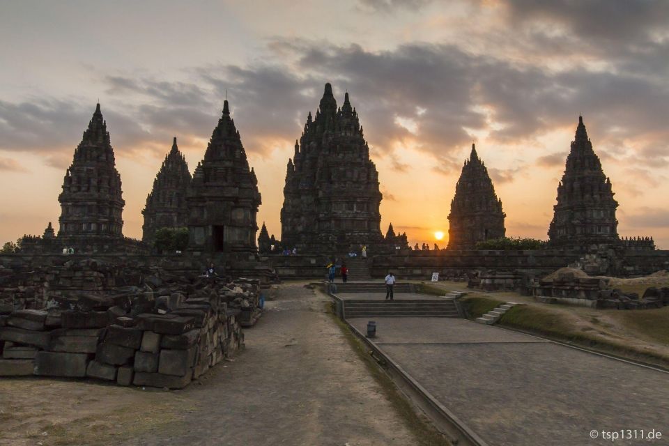 Yogyakarta : Borobudur & Prambanan Tailored Unesco Temple - Common questions