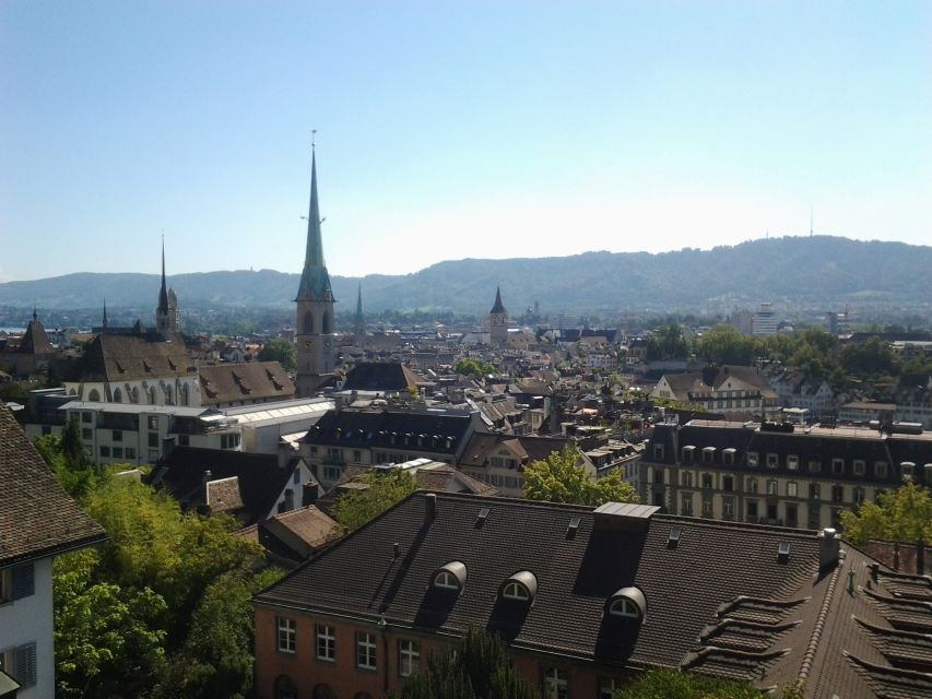 Zürich Charms: Private City Center Walk and Lake Cruise - Photo Opportunities