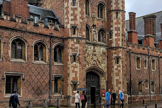 A Guided Public Tour of Historic Cambridge - Tour Guides Stories and Anecdotes