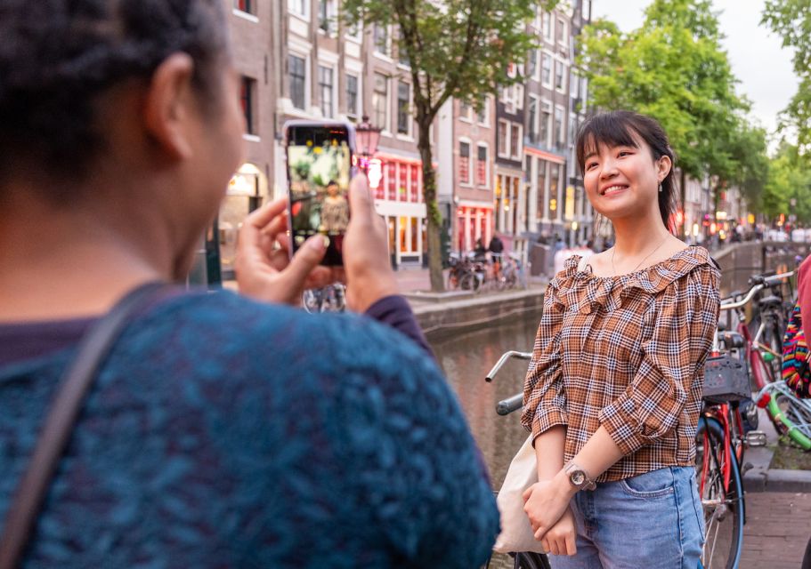 Amsterdam: Red Light District Tour in German or English - Additional Tips for Exploration