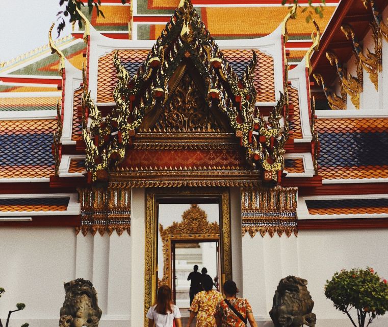 Bangkok: Private Half-Day Temple Tour - Gift Experience and Booking Flexibility