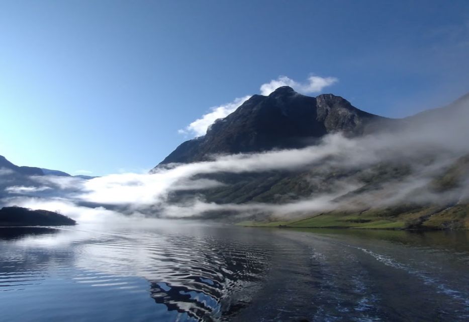 Bergen: Nærøyfjord Cruise & Goat Cheese Causerie in Undredal - Common questions