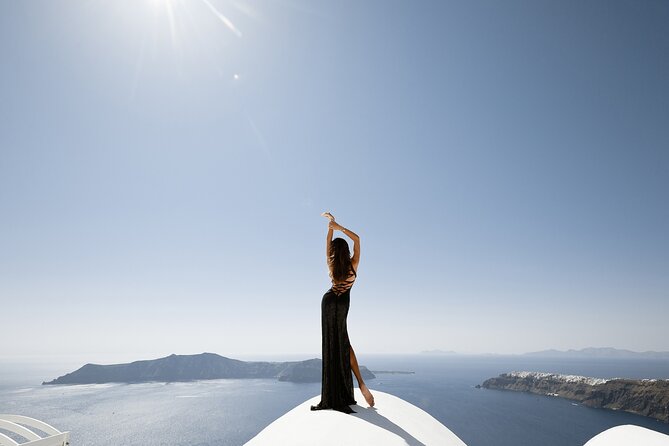 Casual Photoshoot in Santorini by Flying Dress - Booking and Pricing Details