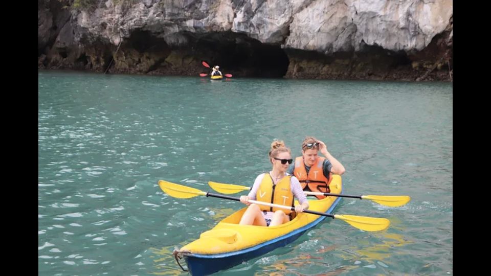 Cat Ba: Lan Ha & Ha Long Bay Kayak & Snorkel Boat Tour - Tour Experience