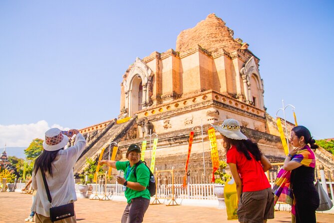 Chiang Mai Old City & Temples Guided Walking Tour - 2 Hrs - Common questions