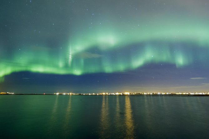 Classic Northern Lights Tour From Reykjavik With Live Guide and Touch-Screen Audio Guide - Common questions