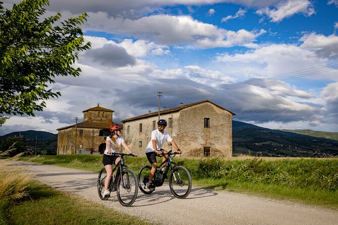 Cortona - Ebike Tour and Wine Tasting in the Val Di Chiana [40] - Maximum Participants and Group Size