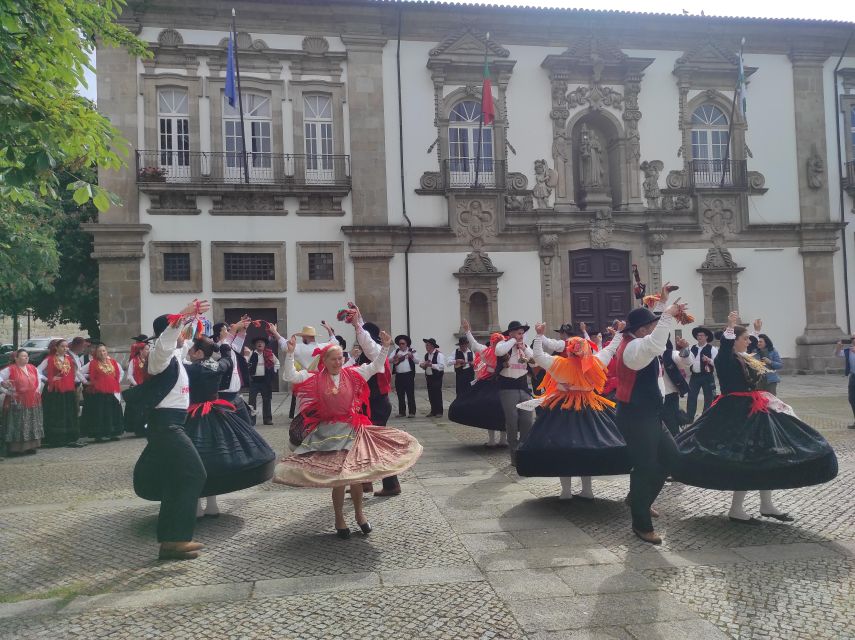 Cultural Route - Braga & Guimarães - From Porto - Common questions
