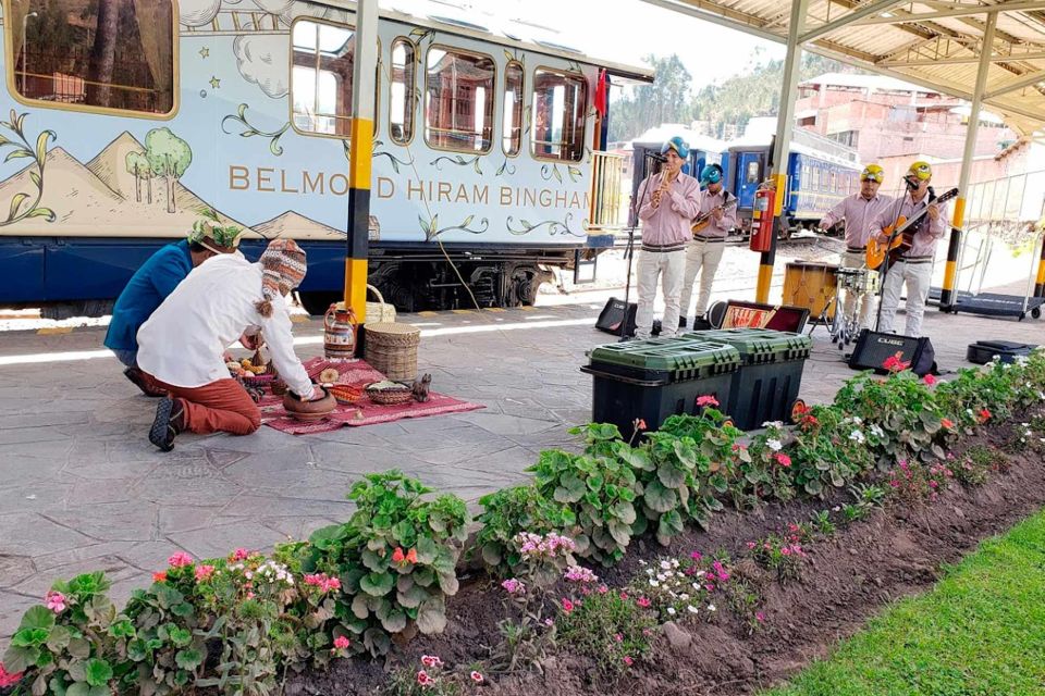 Cusco:Machupicchu by Hiram Bingham Luxury Train Private Tour - Common questions