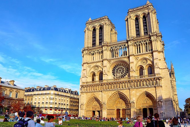 Departure Transfer: Paris Hotels to Paris Train Stations by Van - Common questions