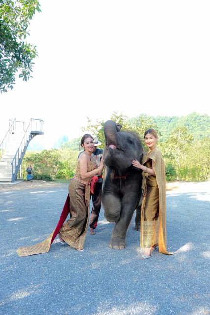 Dress in Thai Costume Feed Elephant &Animals, and Photoshoot - Common questions