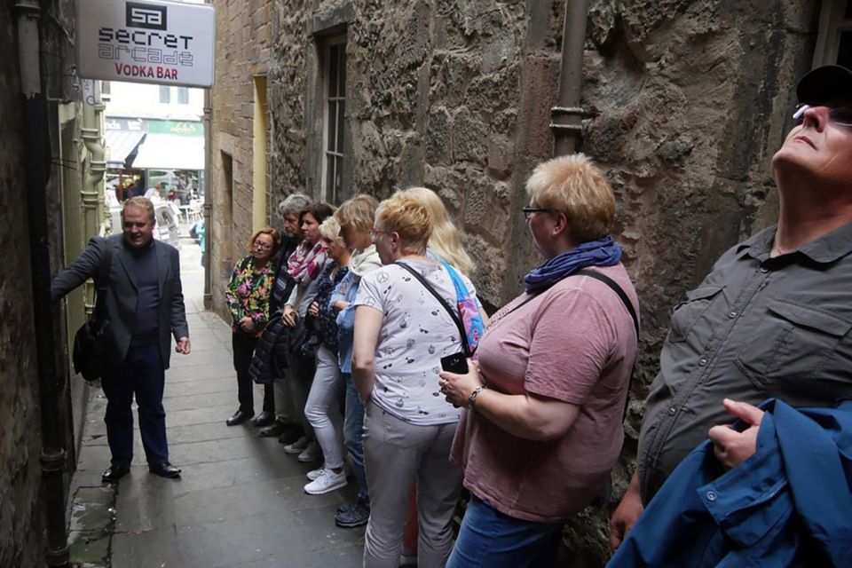 Edinburgh: City Highlights Private Guided Walking Tour - Common questions