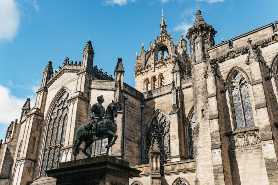 Edinburgh: Old Town History and Tales Walking Tour - Booking Information and Ratings