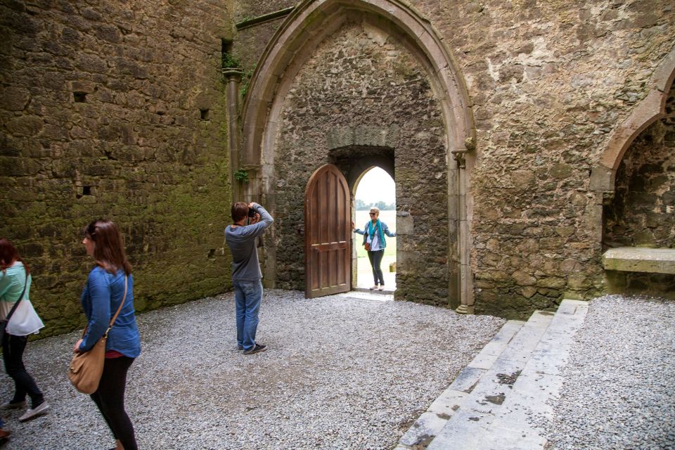 From Dublin: Blarney, Rock of Cashel and Cahir Castles Tour - Things to Do and Explore on Tour