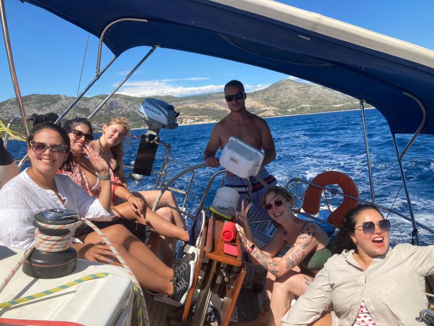 From Hvar: Pakleni Islands & Red Rocks Comfort Sailboat Tour - Yacht Accommodations