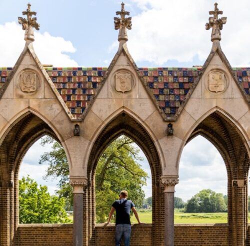 Heeswijk: Heeswijk Castle Admission Ticket With Audio Guide - Last Words