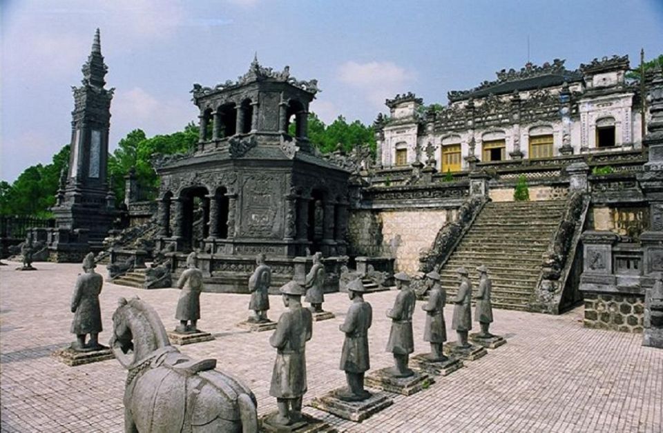 Hue Dragon Boat Tour to Visit Thien Mu Pagoda & Royal Tombs - Recommended Preparations