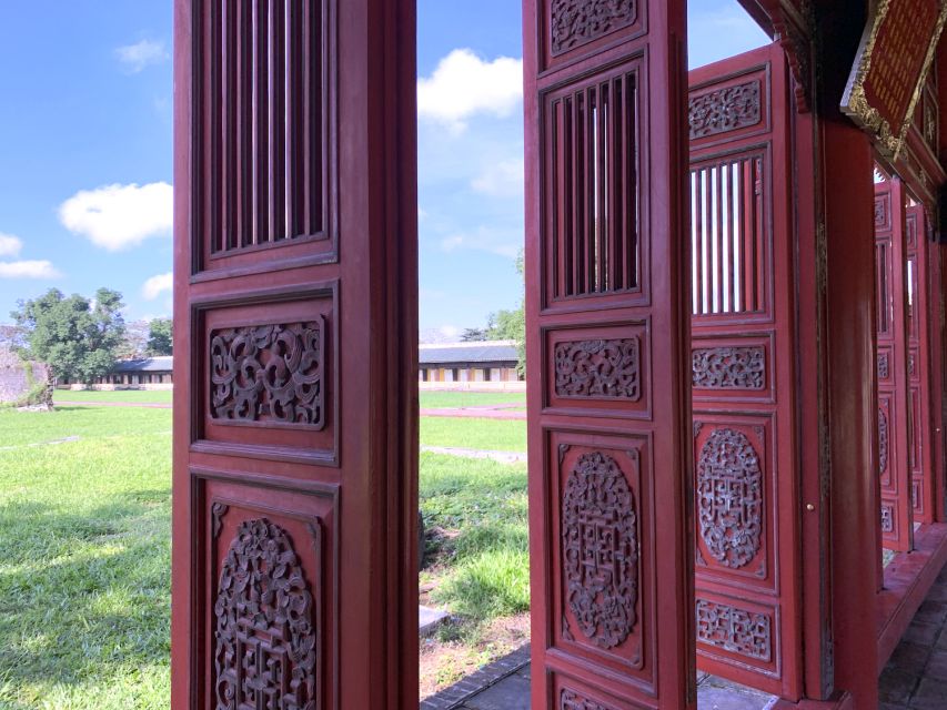 Hue: Imperial City Guided Tour With Perfume River Boat Trip - Visitor Feedback and Reviews