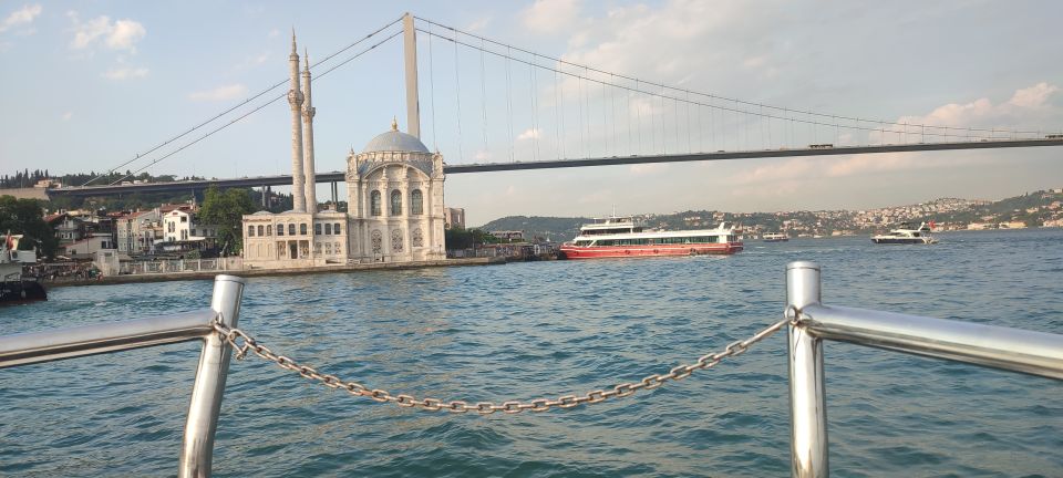 Istanbul: Bosphorus Sunset Cruise on Yacht With Live Guide - Last Words