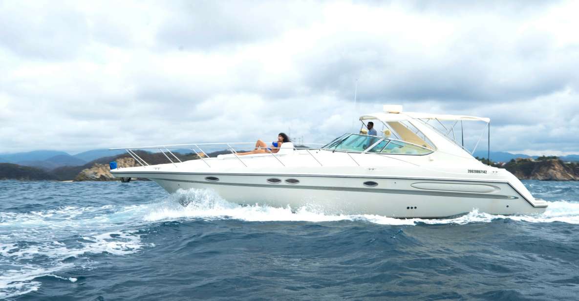 La Crucecita: Private Yacht Cruise in Huatulco With Drinks - Accessibility and Convenience Information