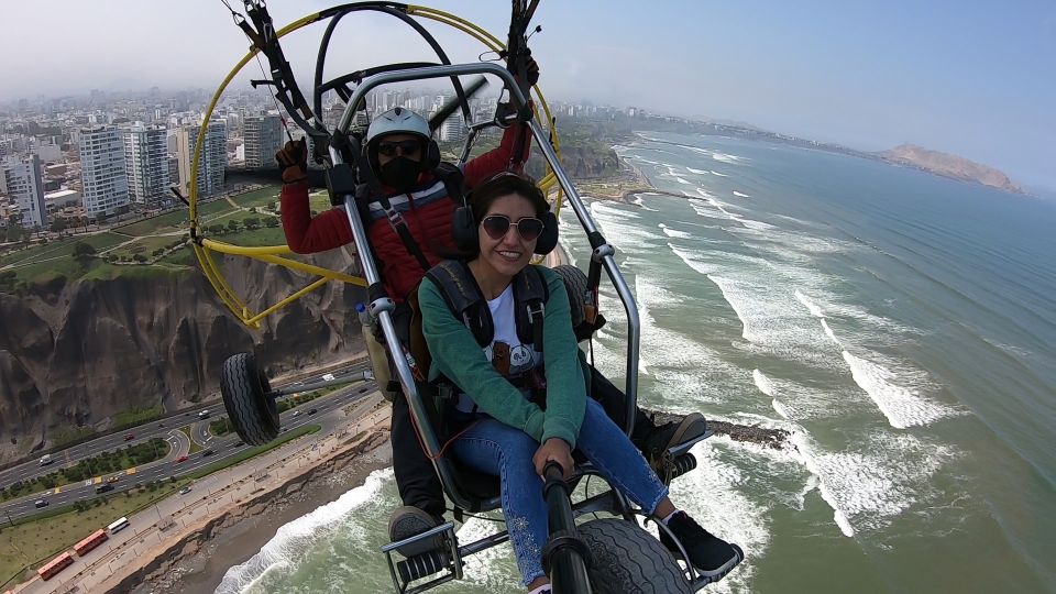 Lima: Paragliding Flight Over Costa Verde Districts - Common questions