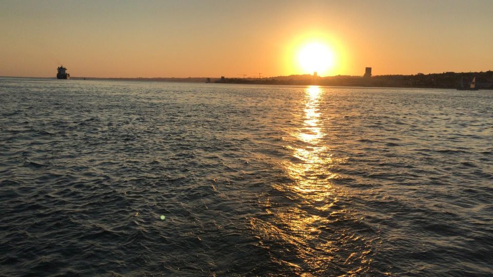 Lisbon: Tagus River Sunset Cruise - Common questions