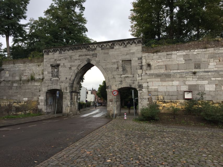 Maastricht Self-Guided Walking Tour & Scavenger Hunt - Important Tips and Recommendations