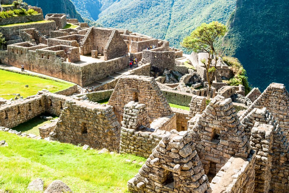 Machu Picchu: Ruins & Machu Picchu Mountain Official Tickets - Meeting Point