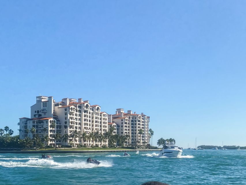 Miami: Skyline Cruise Millionaire's Homes & Venetian Islands - Directions