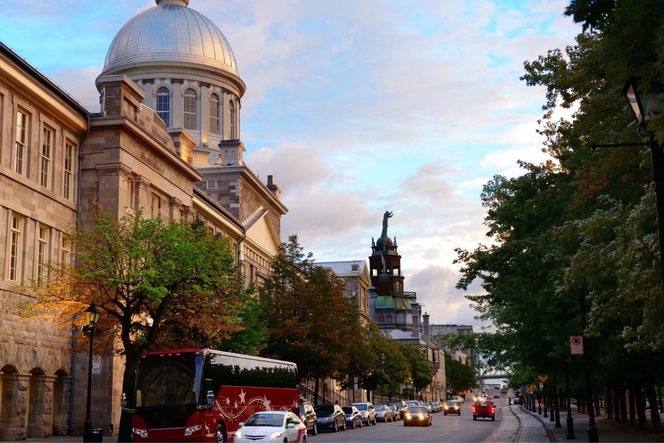 Montreal: First Discovery Walk and Reading Walking Tour - Panoramic Last Words at Clock Tower