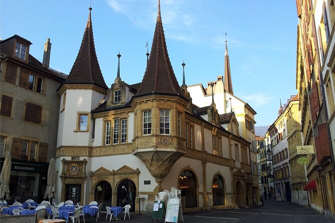 Neuchâtel Scavenger Hunt and Sights Self-Guided Private Tour - Tour Tips