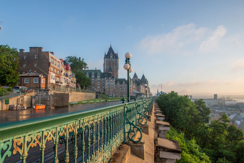 Old Québec: First Discovery Walk and Reading Walking Tour - Enjoying Historical Sites and Attractions