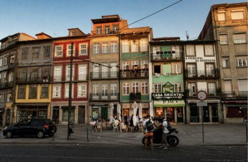 Porto: Pub Crawl With Shots and Drinking Games - Common questions