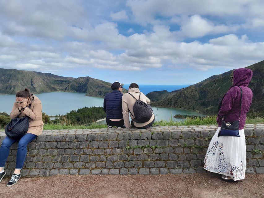 São Miguel: 2-Day Guided Tour, West & East Including Lunch - Enjoy Local Cuisine