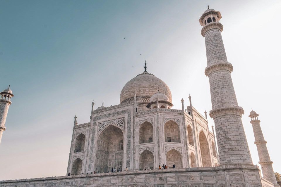 Taj Mahal VIP Pass: Priority Entry With Exclusive Perks - Directions