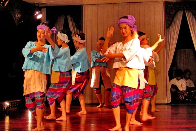Traditional Khum Khantoke Dinner From Chiang Mai With Cultural Dance Show - Cultural Dance Performances