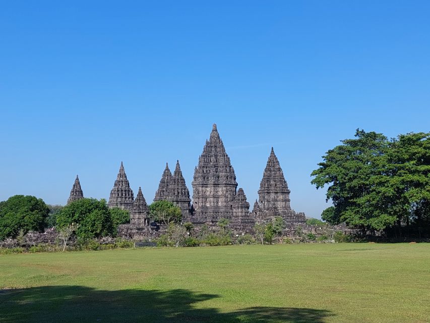 Yogyakarta: Prambanan Temple Morning Tour and Borobudur Tour - Common questions