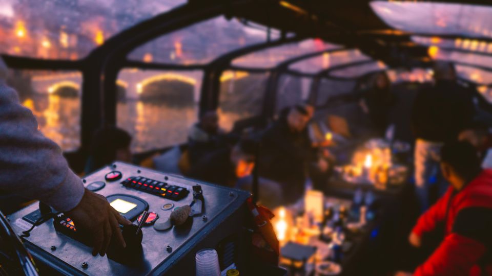 Amsterdam: Evening Canal Cruise With Unlimited Drinks - Last Words