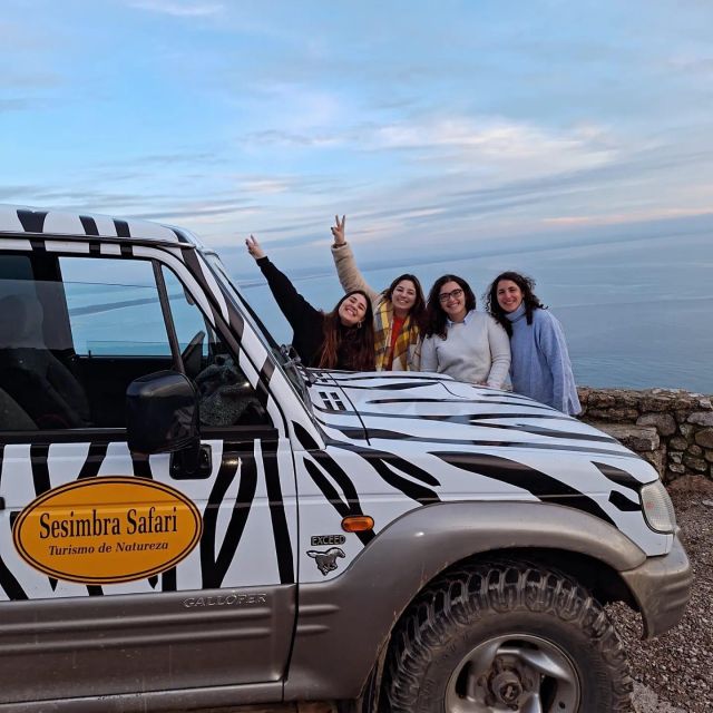 Boat Trip and Jeep Tour With Lunch in Arrábida - Common questions