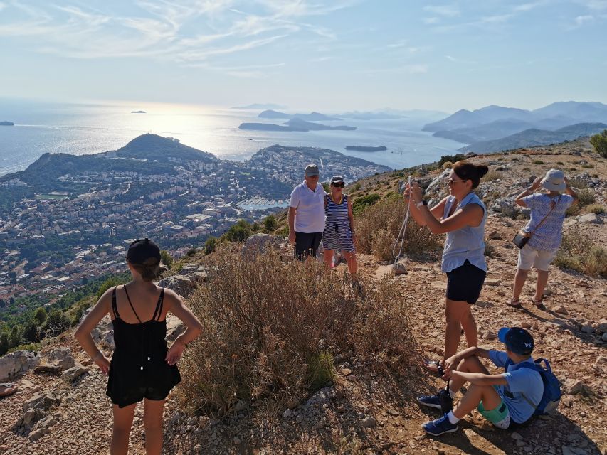 Dubrovnik: Panorama Tour With Free Time in the Old Town - Common questions