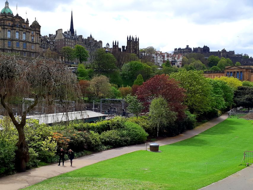 Edinburgh: City Highlights Private Guided Walking Tour - Last Words
